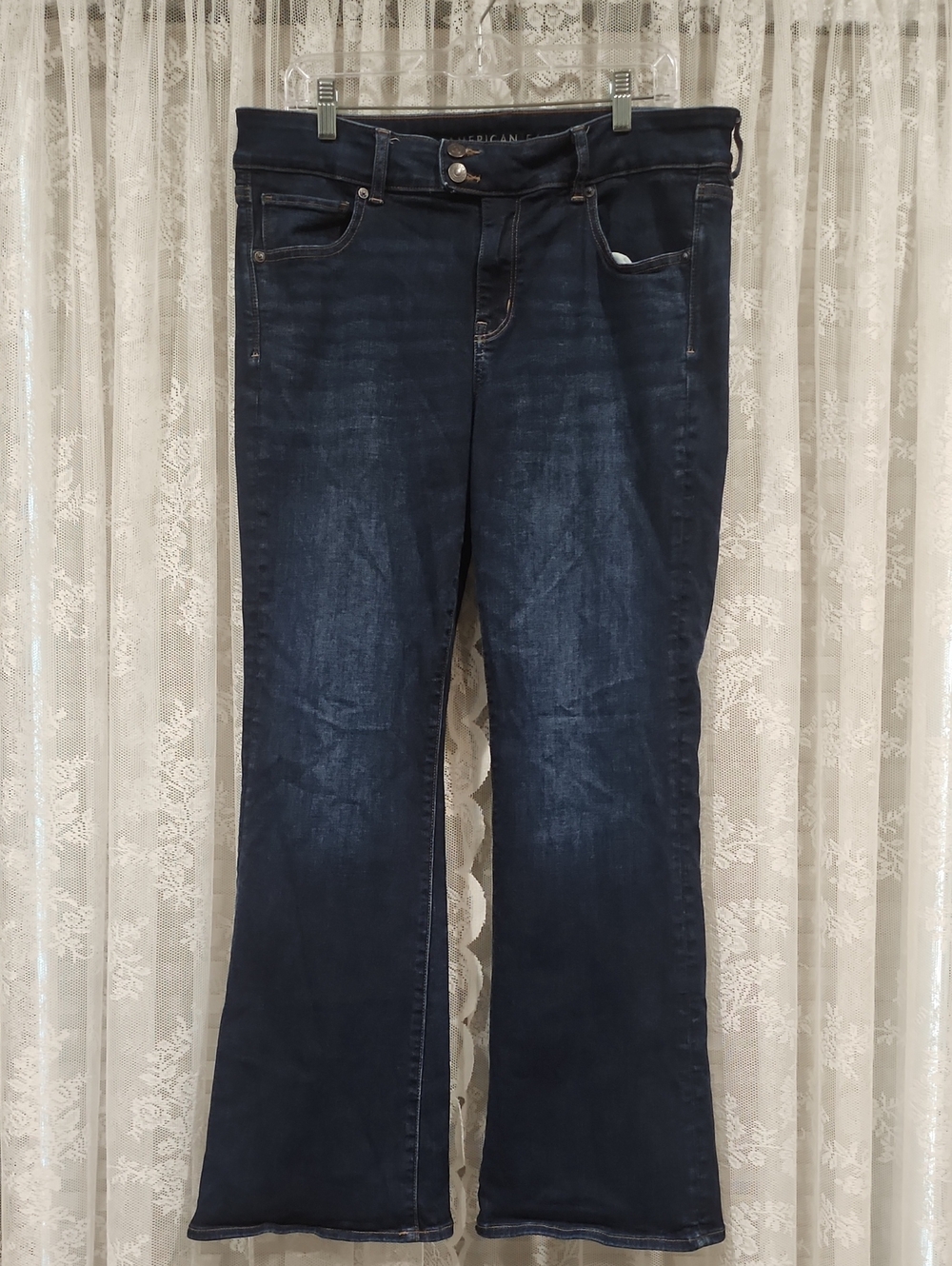 AMERICAN EAGLE "KICK BOOT" JEANS
